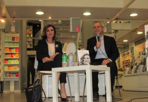 Daniela Santanchè con Enrico Mentana alla presentazione del libro a Roma